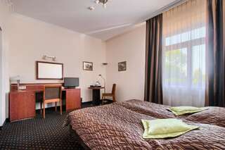 Отель Hotel Sitarska Билгорай Двухместный номер с 1 кроватью или 2 отдельными кроватями-5